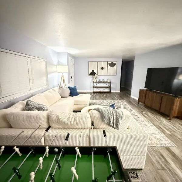 Page Lake House,Freshly Remodeled,Central, Boat Parking, hotel in Page