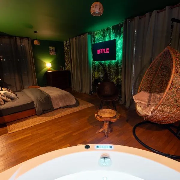 Suite Amazonie de luxe avec balnéo, hotel in Le Havre