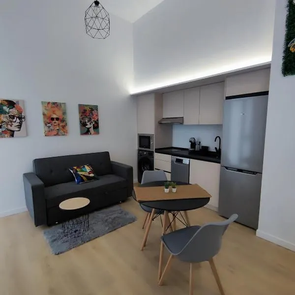 Mariposa - Entire Apt - Near Beach and Stadium by Río Turia Apartments, отель в Валенсии