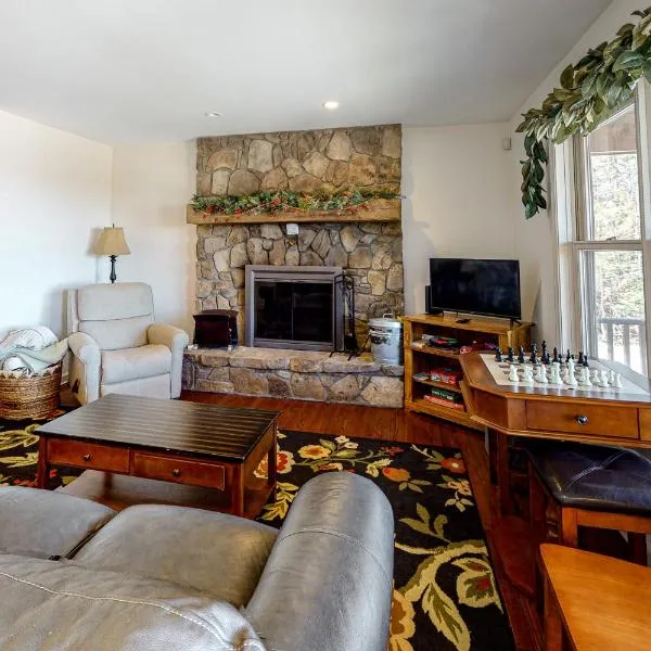 Mountains View Cabin, Hotel in Ludlow