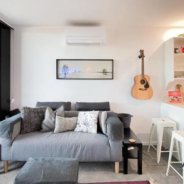 Luxurious Cozy 1-Bed FREE Carpark Gym Pool & Spa, hotel v destinaci Belconnen