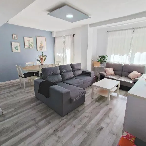 Apartamento Cisne Caleta, hotel in Granada