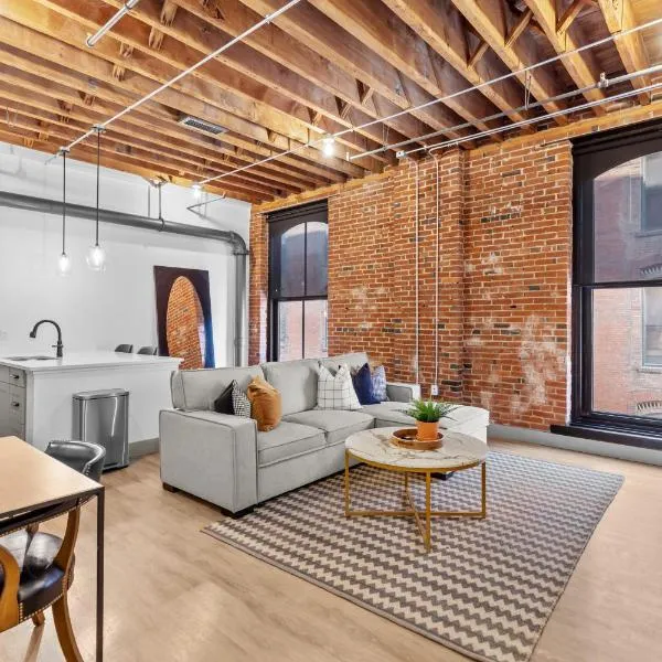 Premier Downtown Loft, Steps to Arch & Convention Center, hotel v destinaci Saint Louis