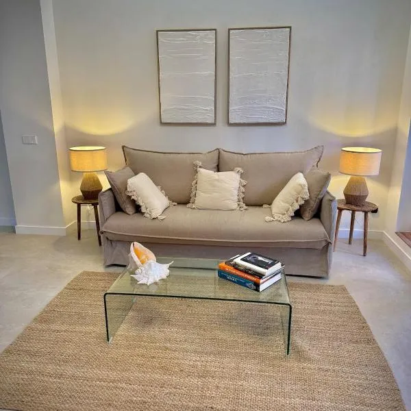 Luxury apartment in Cabanyal, hotel in Valencia