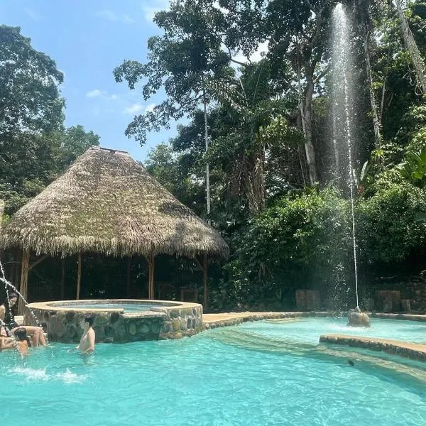 Cotococha Amazon River Lodge, hotel a Tena
