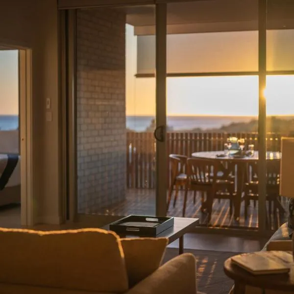 Sea Dunes Luxury Apartments, hotel in Moana