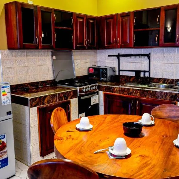 Peace of Mind Suites, hotel di Entebbe