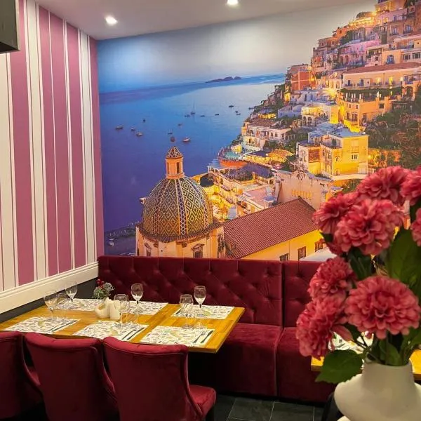 Hotel Les Jardins Carol, hotel di Bucharest