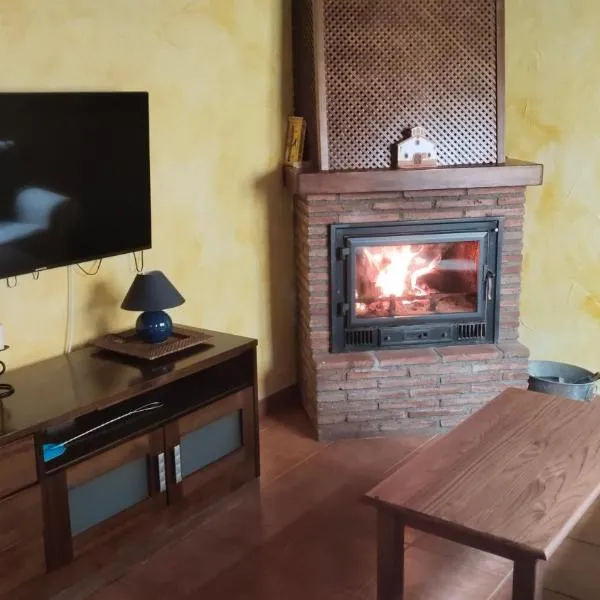 Casa Rural Cuatro Vientos, hotel in Pontones