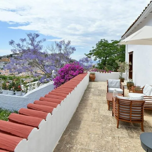 Serendipity Home, hotell sihtkohas Ýdra