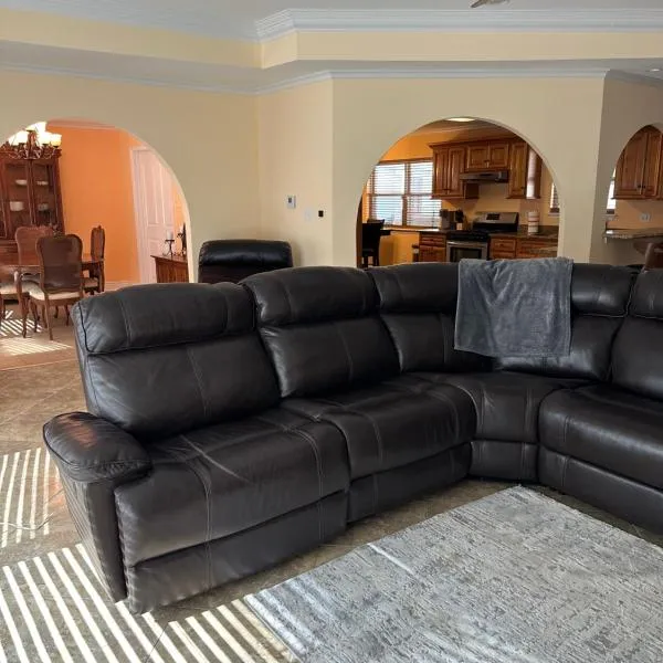 New Orleans Ponderosa, Hotel in New Orleans