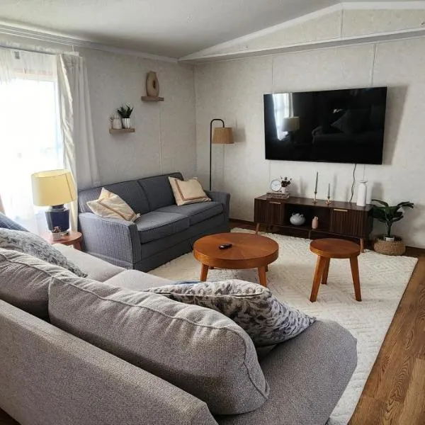Indoor hosting, ξενοδοχείο σε Interior