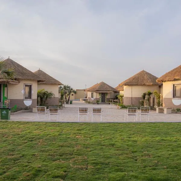 The Fern Seaside Luxurious Tent Resort Diu, hotel en Diu