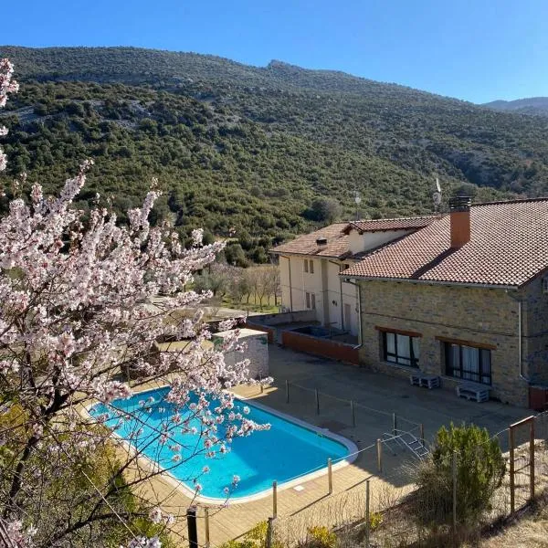 Hotel Guara Inlukā, מלון בLas Almunias