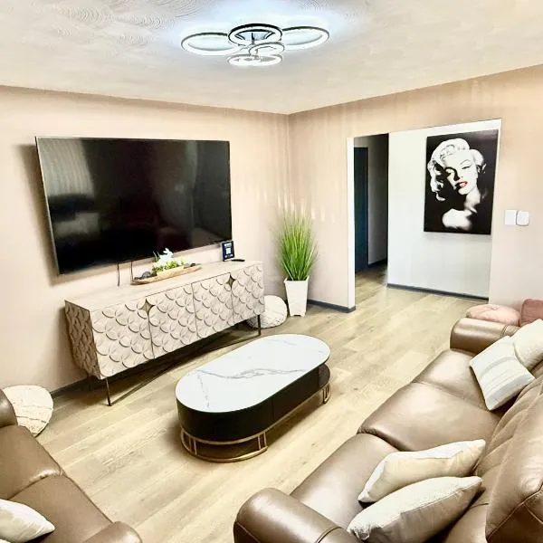 Delightful 3 Bedroom Home, hotel in Indianapolis