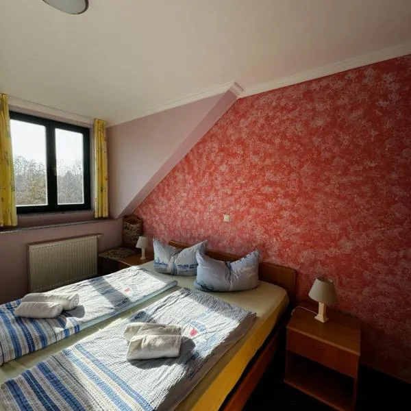 Eiscafé Del Porto, hotel in Röbel