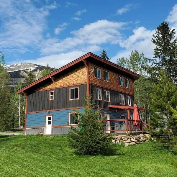 GROWL Lodge, Hotel in Golden