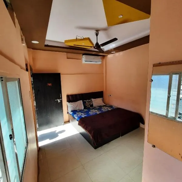 Mrityunjay Yatri Niwas Full Air Conditioning Near Mahakaleshwar Jyotirlinga Temple and Ujjain Junction Railway Station, hotell sihtkohas Ujjain