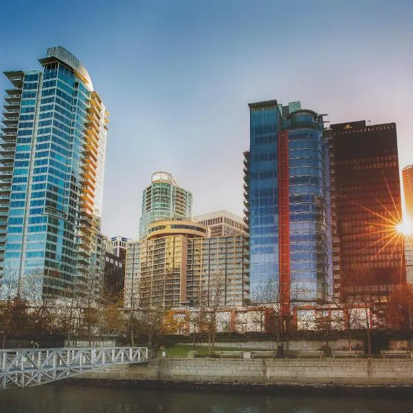Pinnacle Hotel Harbourfront, hotel v destinaci Vancouver
