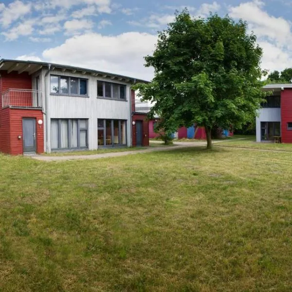 Basiskulturfabrik Öko-Hotel, hotel em Neustrelitz