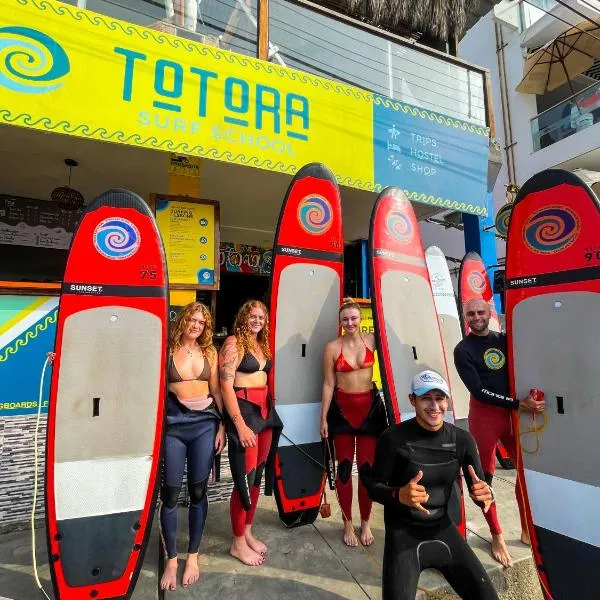 Totora Surf Hostel, khách sạn ở Huanchaco