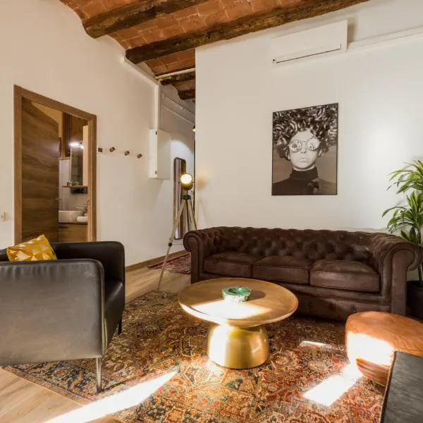 Magalhaes · Trad flat in Poble Sec, near ramblas, hotel em Barcelona