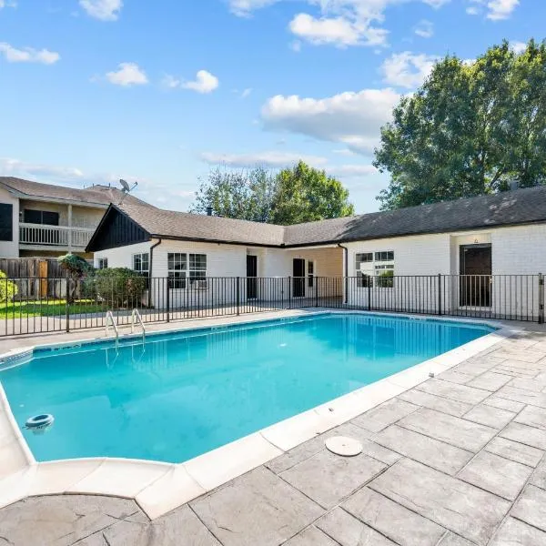 Modern & Spacious 1BR Haven near Galleria, hotel i Houston