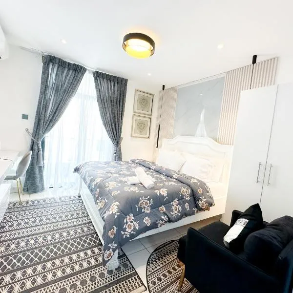 Serenity luxury homes at Embassy, hotel v destinaci Accra