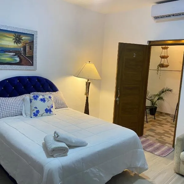 Only Room By Merengue House, 8 minutos airport, hotel v destinaci Monte Adentro
