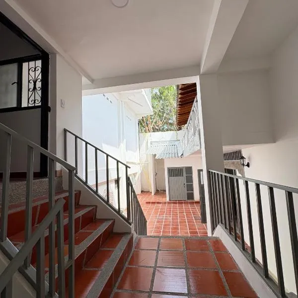 Hotel Dauphin Rest, hótel í La Dorada
