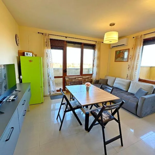 Sunny Ap in Golf Complex Lighthouse, hôtel à Balchik