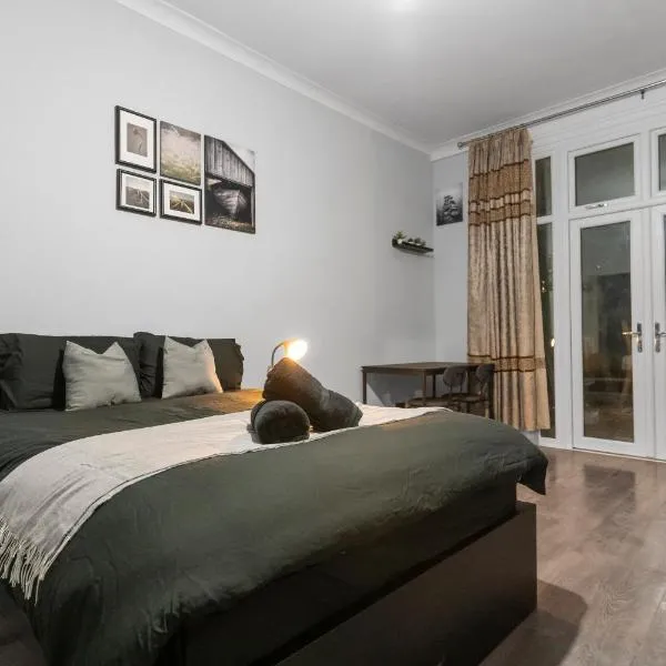 Modern Moseley Studio - 3, hotel em Birmingham