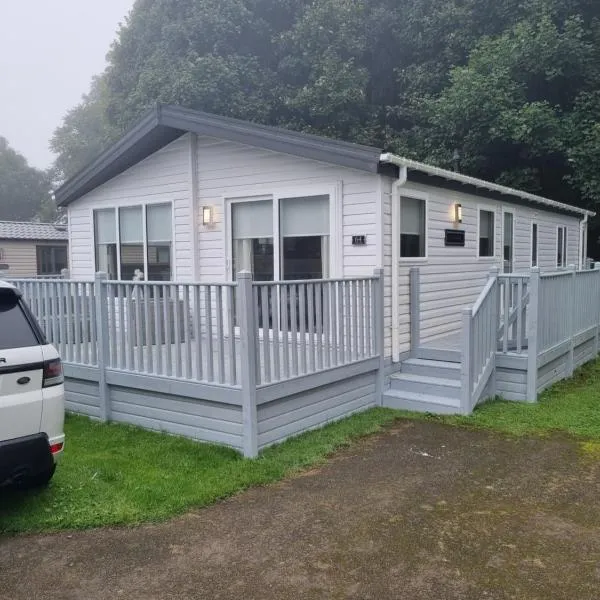 Lakeside Lodge, hotel in Dunbar