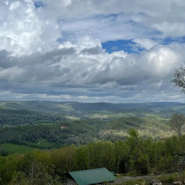 Harper Tree Top, Hotel in Rising Fawn
