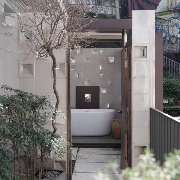 山午 雲在屾房, hotel v destinaci Ťiou-fen