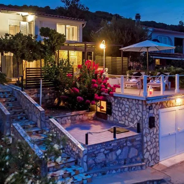 VIS Sea Lady, Hotel in Milna