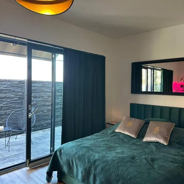 TAVI Apart-Hotel, ξενοδοχείο σε Nupaky