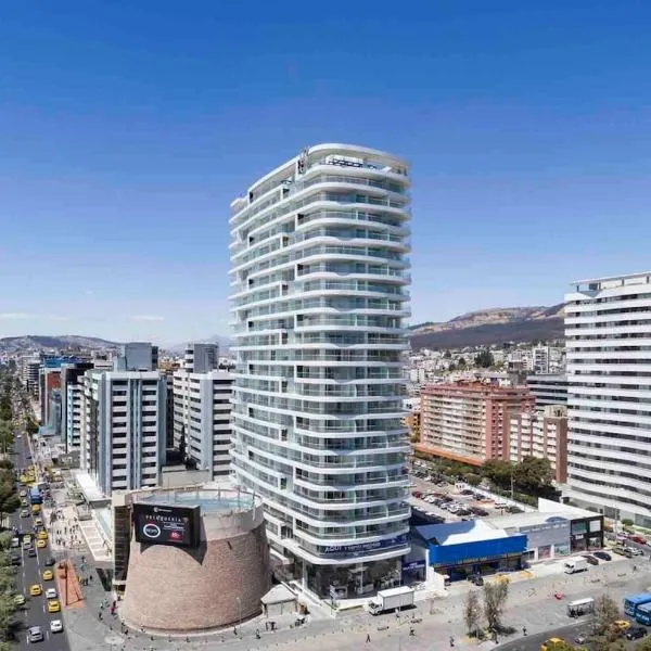 Lovely View Studio Building Heated Pool Gym Turco WIFI, hotel in Quito