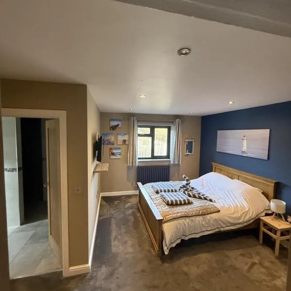 3 Bed Luxury Lodge, hotel in Sherfield English