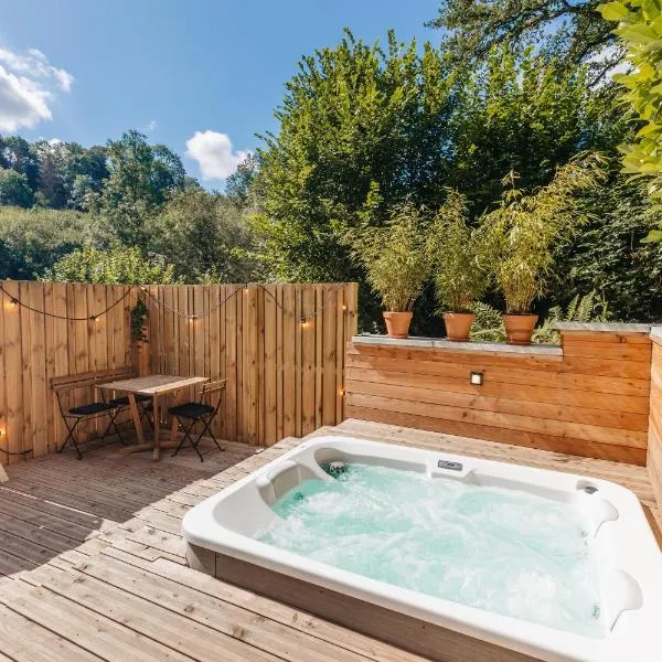 Le Chalet de l'Ours, jacuzzi and private sauna, ξενοδοχείο σε Insemont