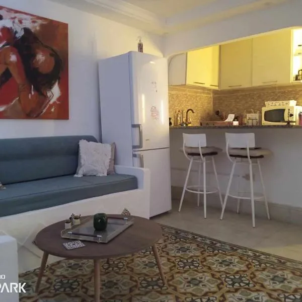 Dar Ghalia: Dar Tahar Zaouch şehrinde bir otel