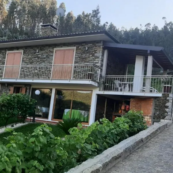 Estúdio de Amor, hotel in Castelo de Paiva