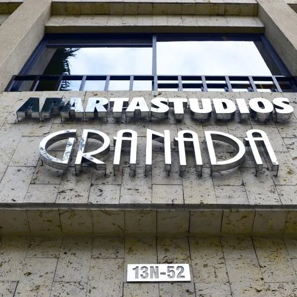 Apartaestudios Granada, hotel em Cali