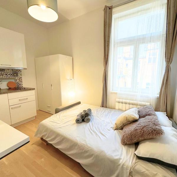 Small City Apartment, Прага