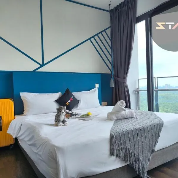 Almas Couple Stylish Urban Blue Netflix BySTAY，位于Iskandar Puteri的酒店