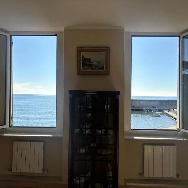 Una finestra sul mare 1 - A window on the sea 1 - Nervi - Genoa, hotel em Gênova