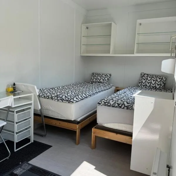 Möbilierter Wohncontainer für bis zu 2 Personen in der Gemeinde Rutzenham, hotel en Rutzenham