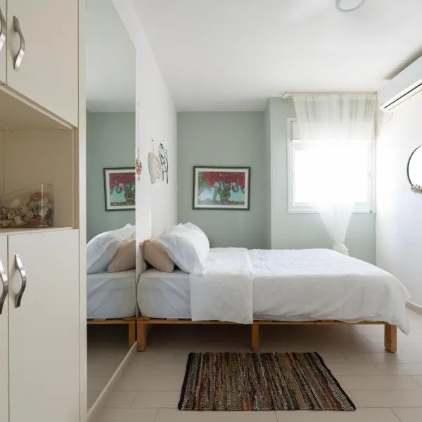 נופש מדברי - קוטג' ודירת נופש מהממים עם נוף לים באילת, hotel en Eilat