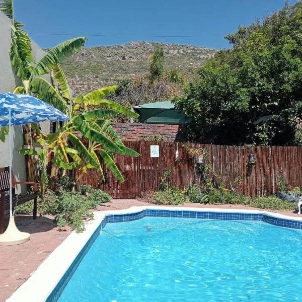 The Pool Cottage, hotel in Fish hoek