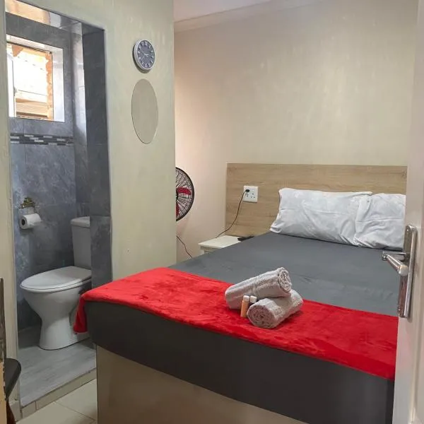 Maoba GuestHouse, hotel din Soshanguve